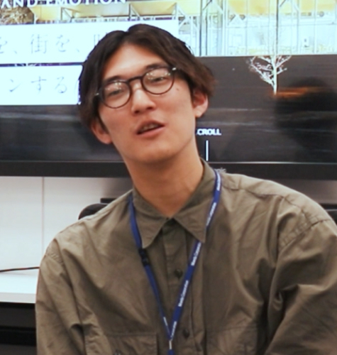 インタビュー